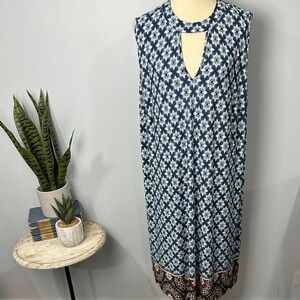 Avenue Blue and White Geometric Dress Size 26/28